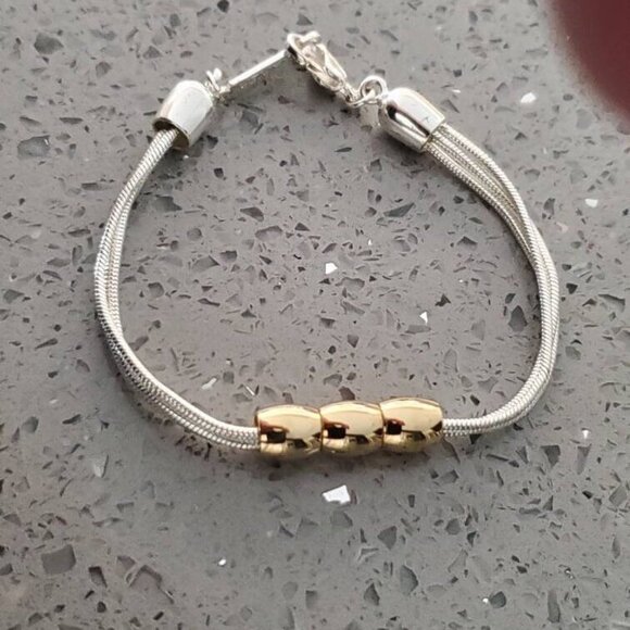 Napier Signed Vintage 3 Strand Silver tone and Gold tone Bead Bracelet - Picture 3 of 9